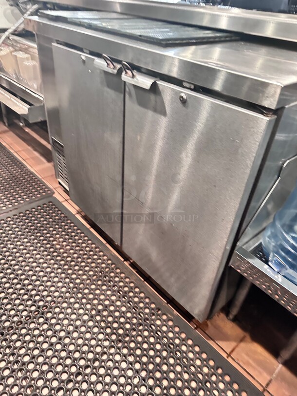 Continental SW48N-U 48 inch W Undercounter Refrigerator w/ (2) Sections & (2) Doors, 115v Wokring - Image 3 of 4