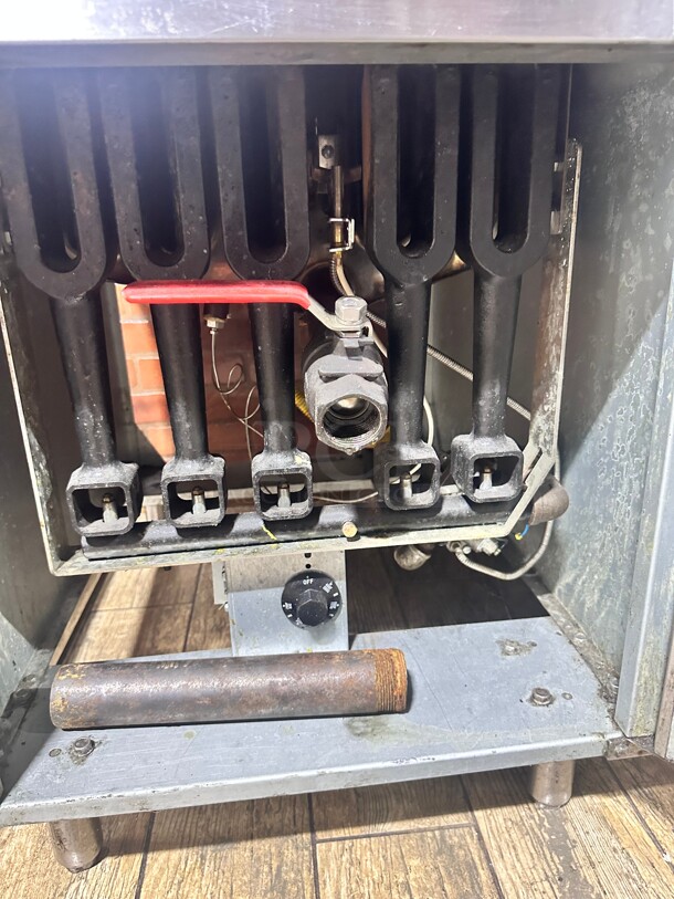 Late Model Main Street Equipment Natural Gas 70-100 lb. Stainless Steel Floor Fryer - 150,000 BTU Wokring - Image 6 of 7