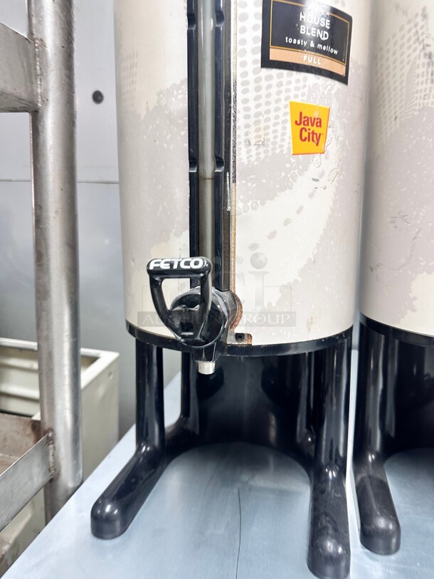 Fetco  1.5 Gallon Thermal Dispenser - Image 6 of 7