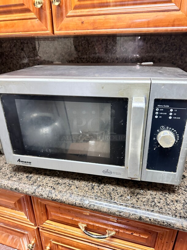 Amana RMS10DS 1000w Commercial Microwave w/ Dial Control, 120v Working  - Image 4 of 7