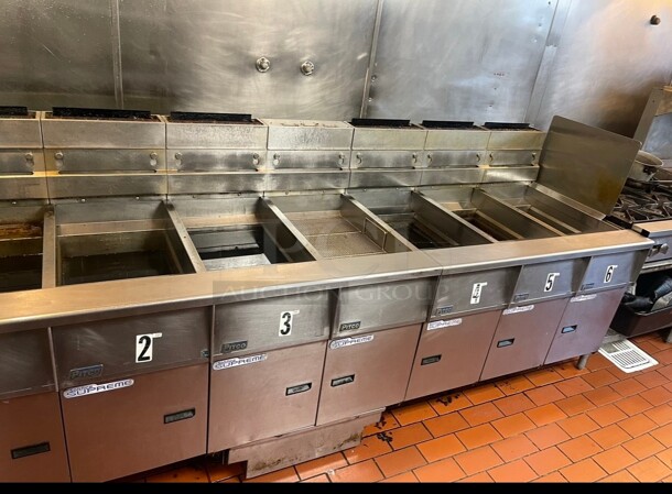 Certified Working Pitco SSH55 50LB. 80 kBTU Solstice Solid State Deep Gas Fryer With Filtration System - Image 1 of 6