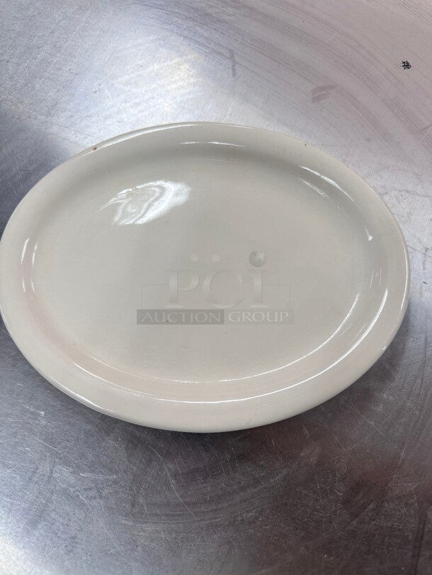 Tuxton 7.5"x9.5" Oval American White Narrow Rim Platter, Nevada, Oval - Image 1 of 5