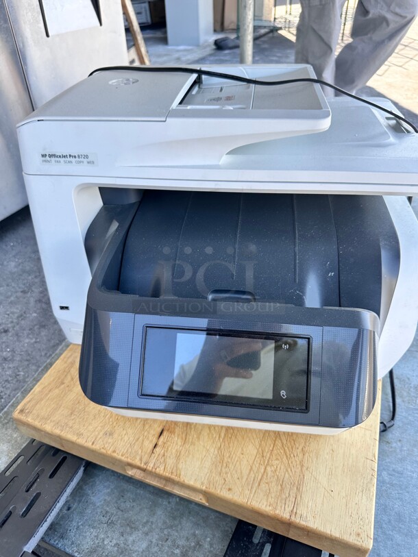 H P OfficeJet Pro 8720 All-in-One Wireless Printer White - Image 4 of 7