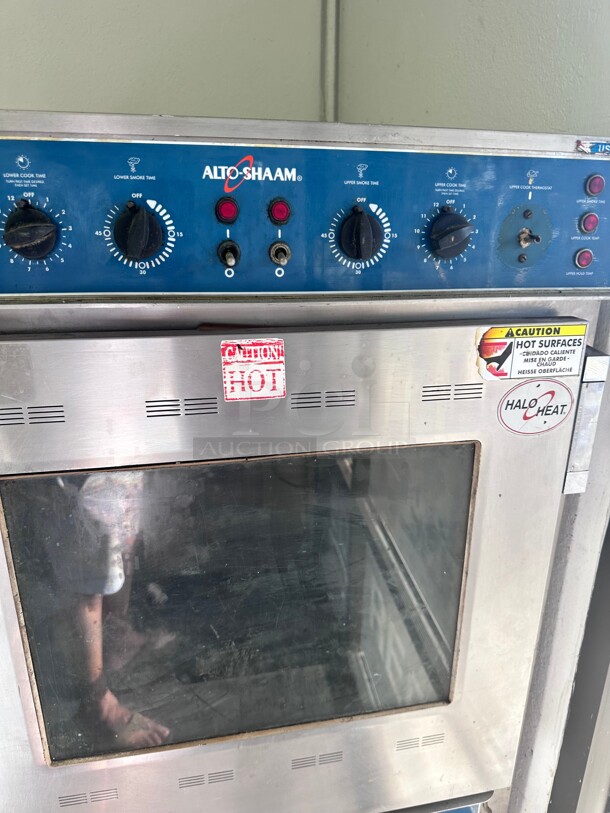Alto-Shaam 1767-SK Halo Heat Electric Slo Cook Hold & Smoker Oven - Double
Manual Controls 220 Volt 1 Phase NSF - Image 1 of 7