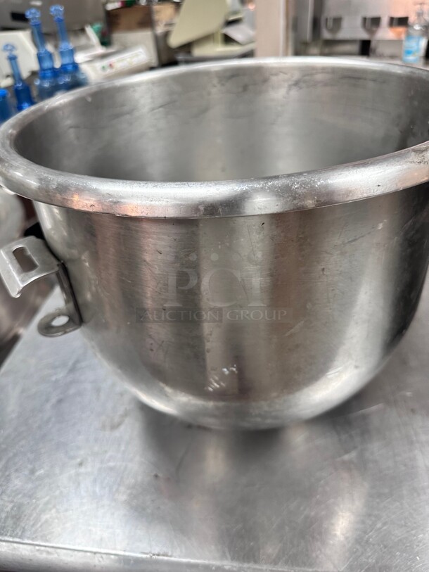 Clean Hobart Classic 20-Quart Stainless Steel Mixer Bowl NSF - Image 2 of 4